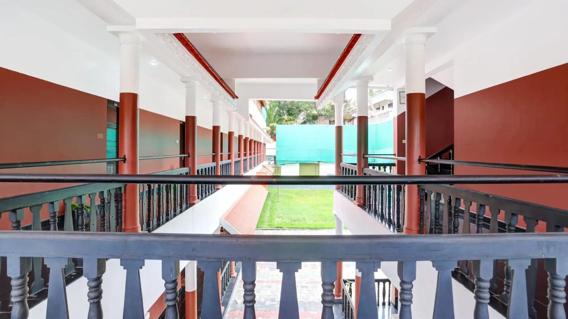 Hotel O Ocean Queen Palace Hotel Kovalam