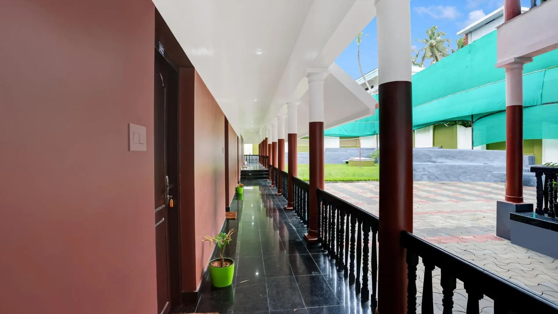 Hotel O Ocean Queen Palace Hotel Kovalam